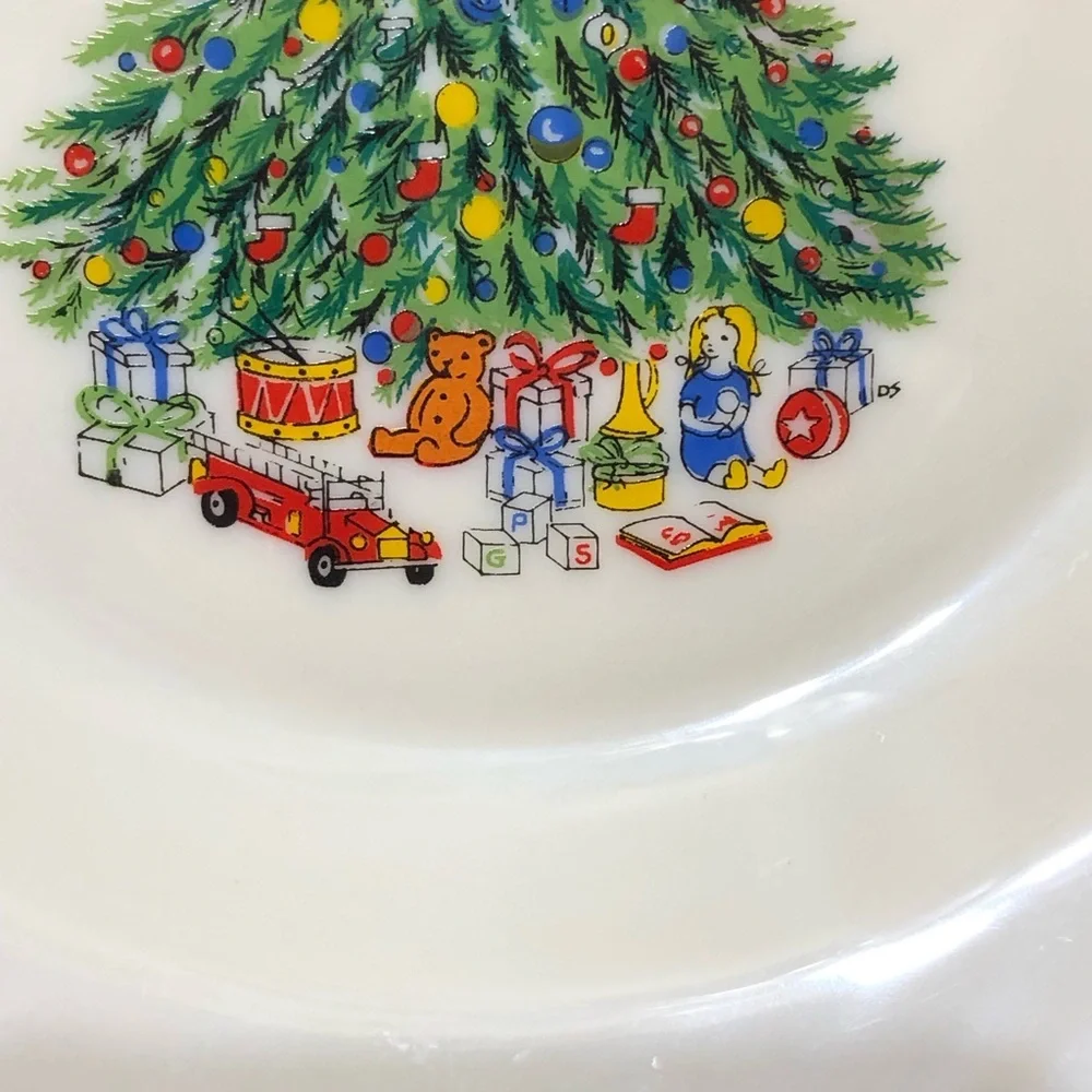 NOEL PORCELLE from the House of Salem 9” salad pasta plate Set of 2 Vintage 80s